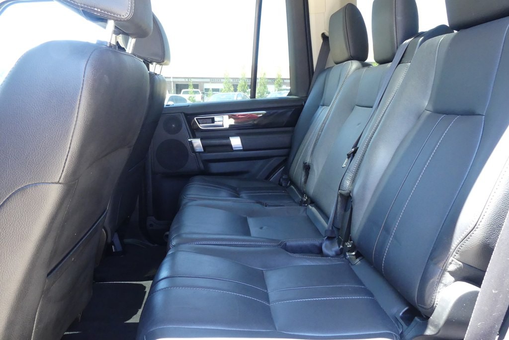 2015 Land Rover LR4 Image 34