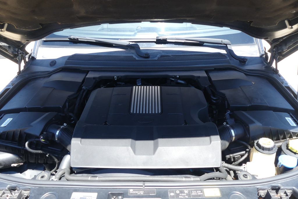 2015 Land Rover LR4 Image 41