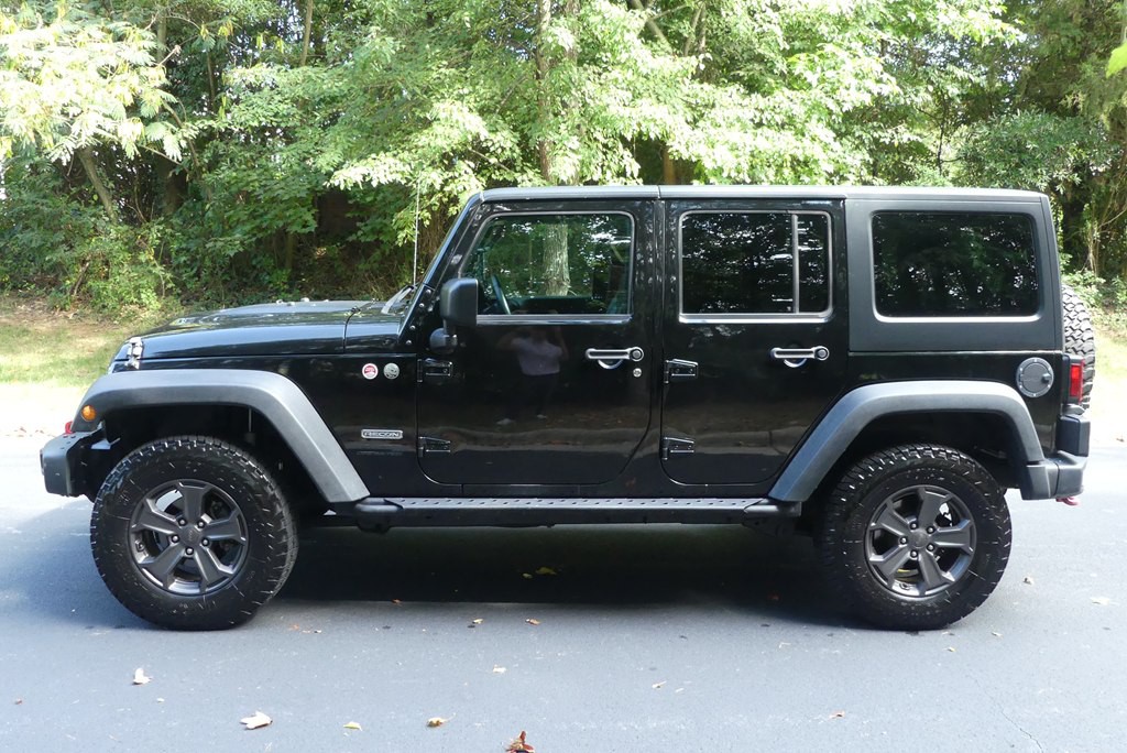 2018 Jeep Wrangler Unlimited Image 2