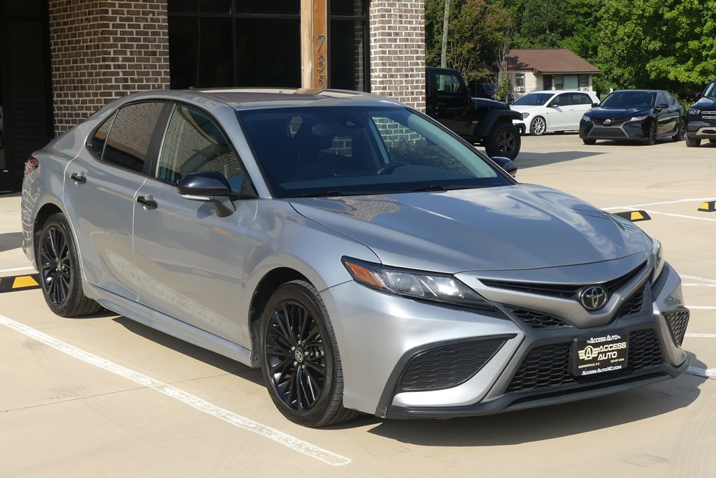 2022 Toyota Camry Image 1