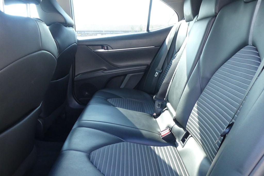 2022 Toyota Camry Image 32