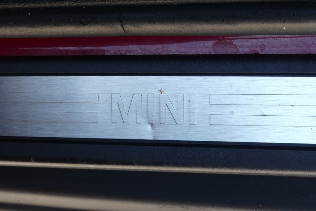 2020 MINI Cooper Image 13
