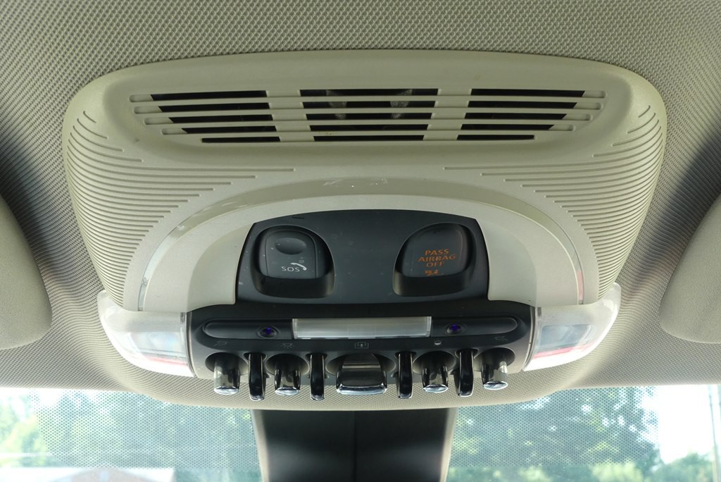 2020 MINI Cooper Image 30