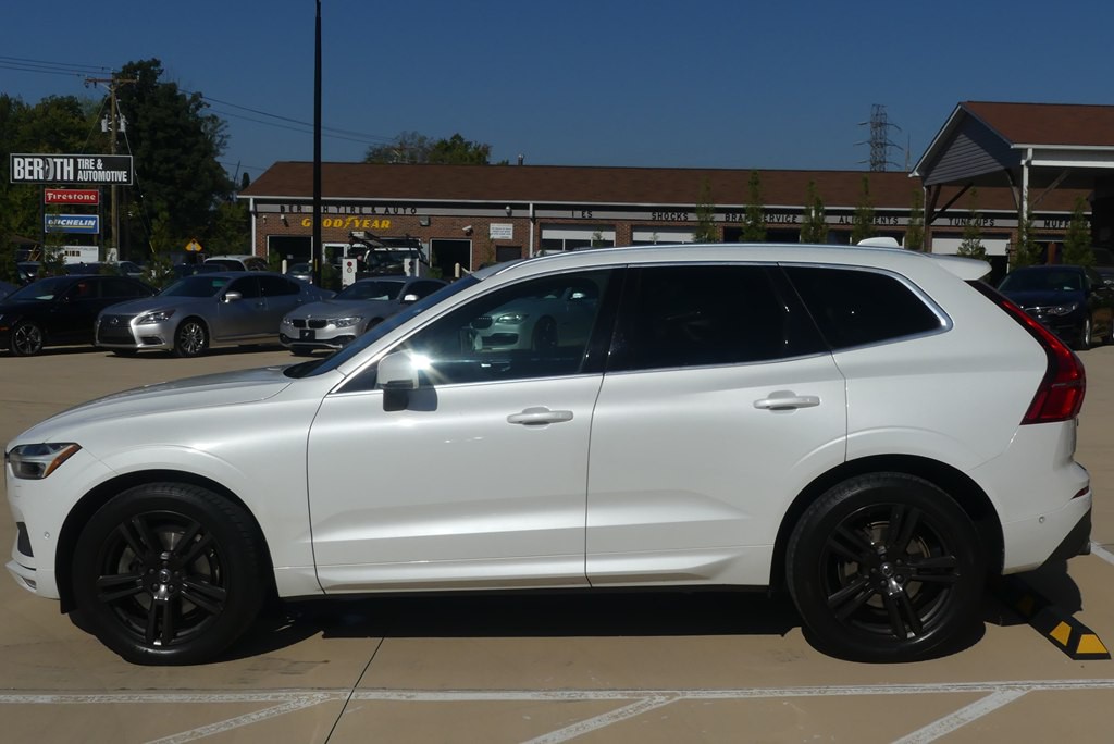 2018 Volvo XC60 Image 2