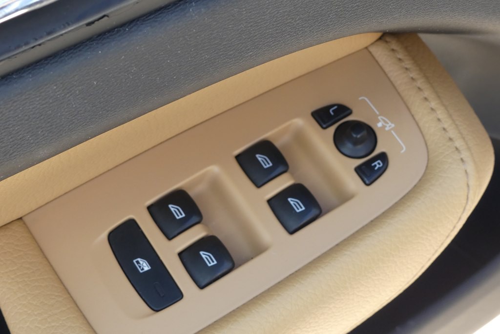 2018 Volvo XC60 Image 10