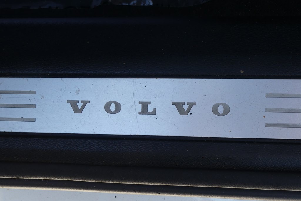 2018 Volvo XC60 Image 12