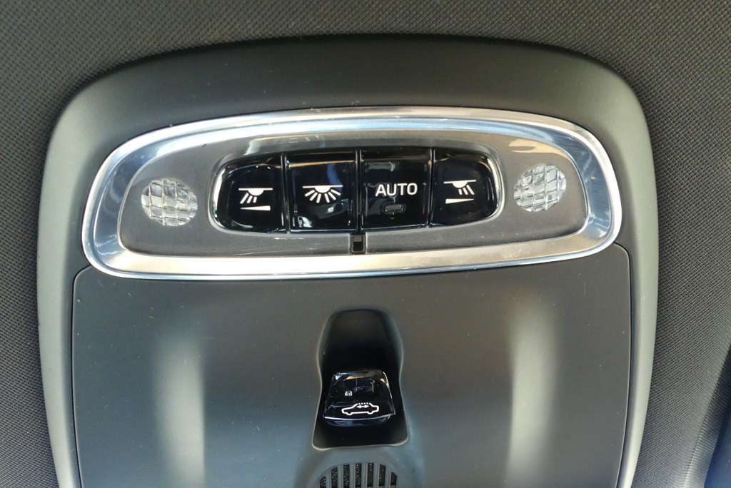 2018 Volvo XC60 Image 29