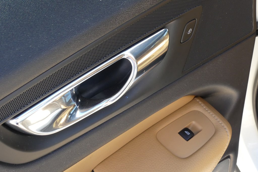 2018 Volvo XC60 Image 31