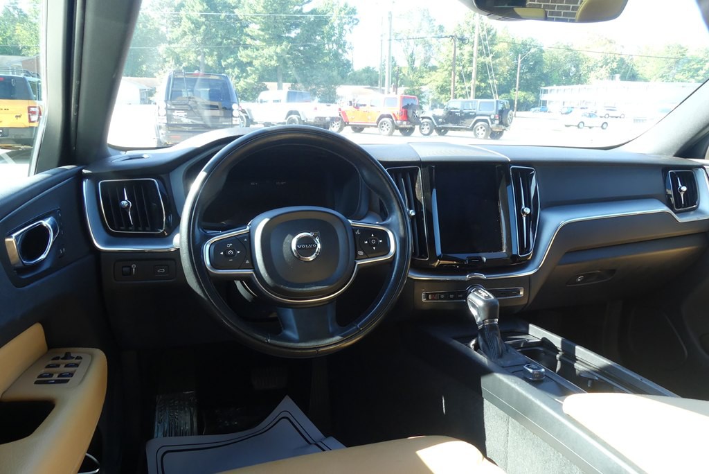 2018 Volvo XC60 Image 33