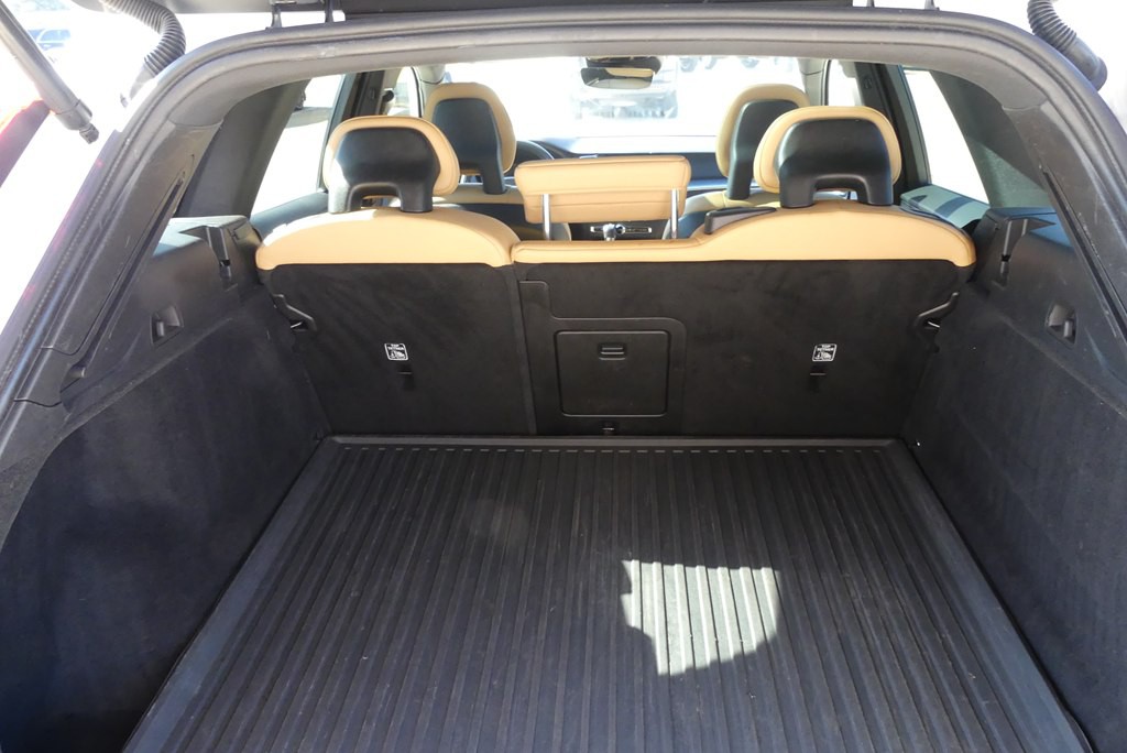 2018 Volvo XC60 Image 34