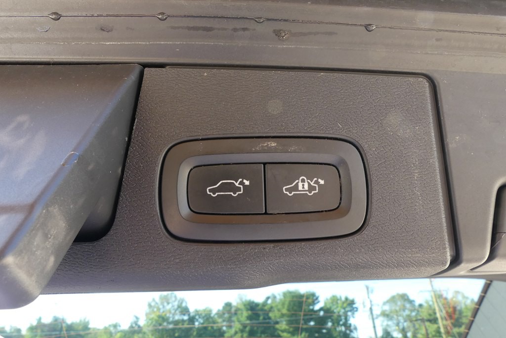 2018 Volvo XC60 Image 35