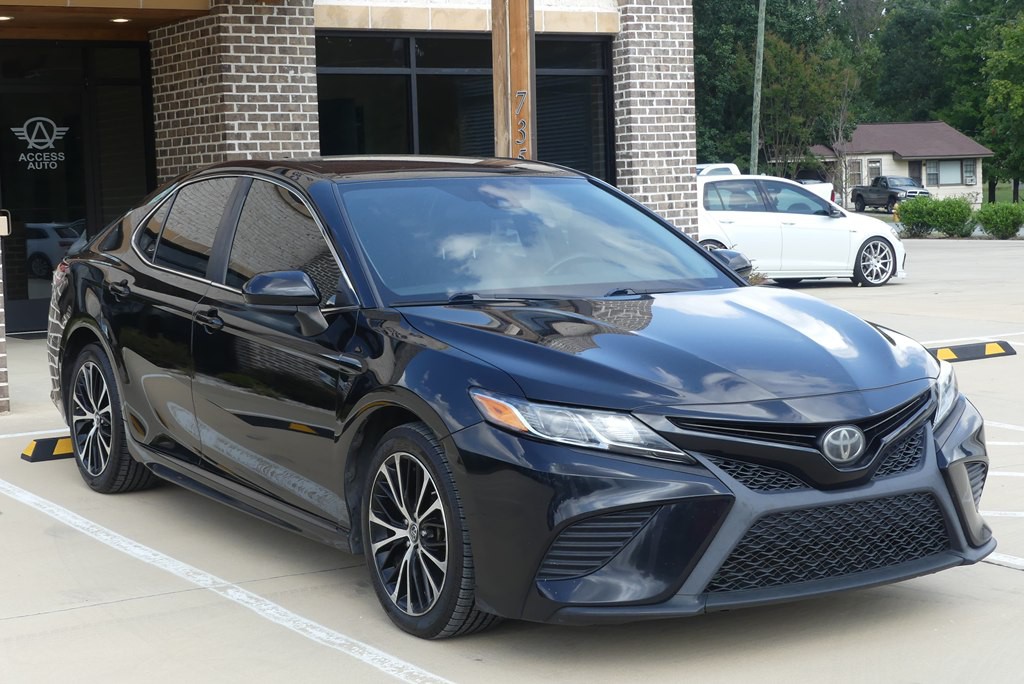 2019 Toyota Camry Image 7
