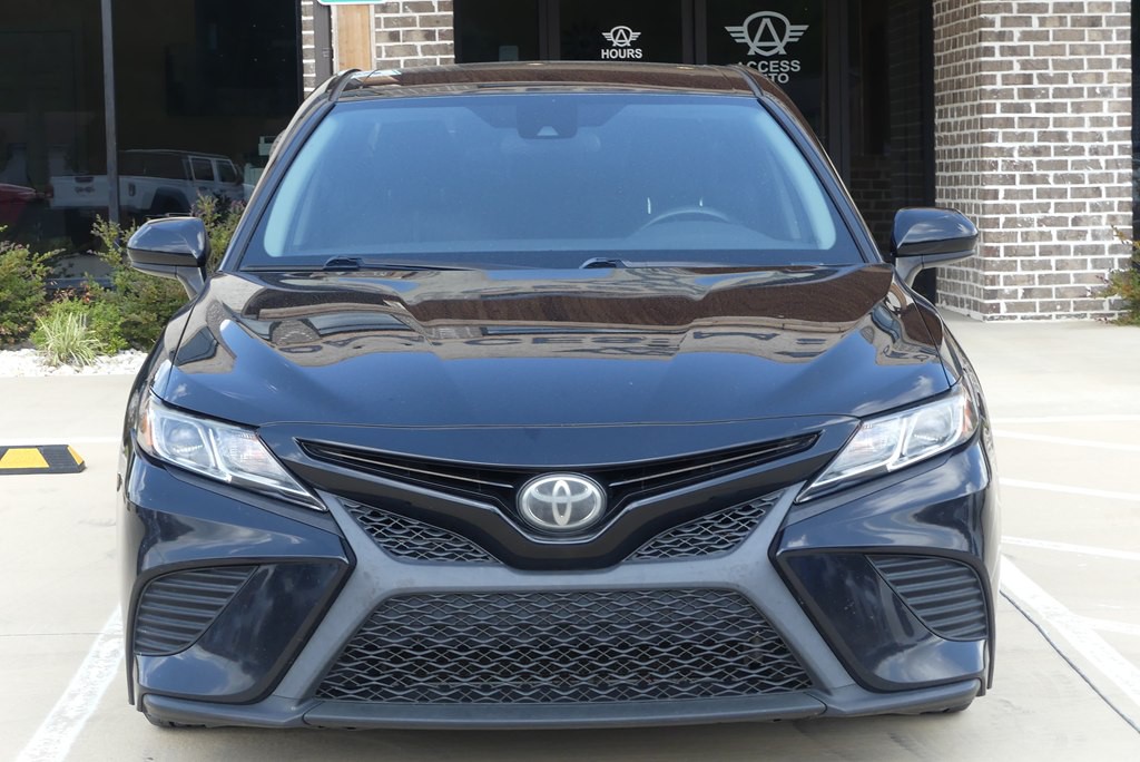 2019 Toyota Camry Image 8