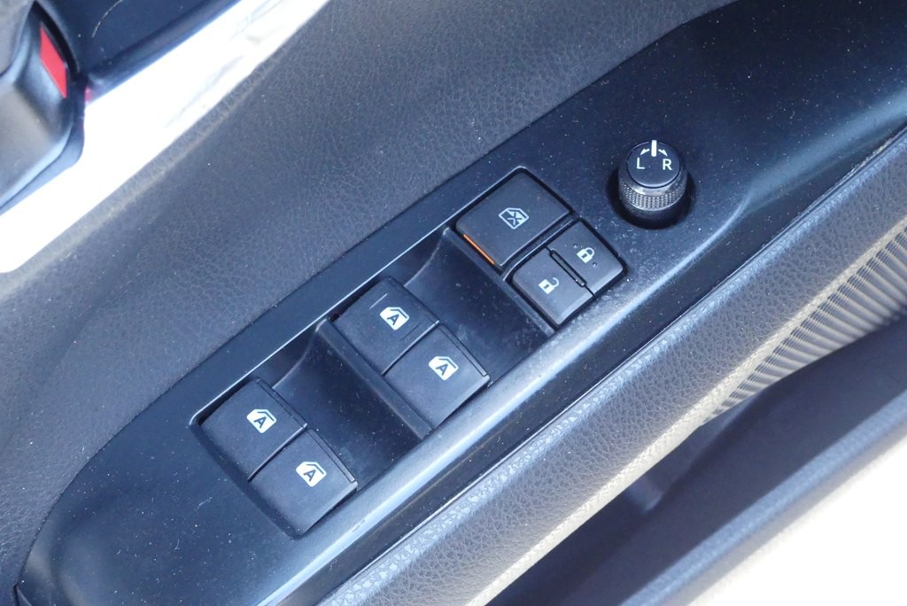 2019 Toyota Camry Image 10