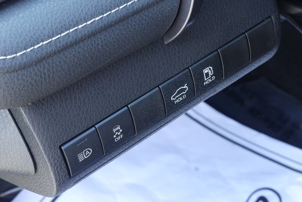 2019 Toyota Camry Image 13