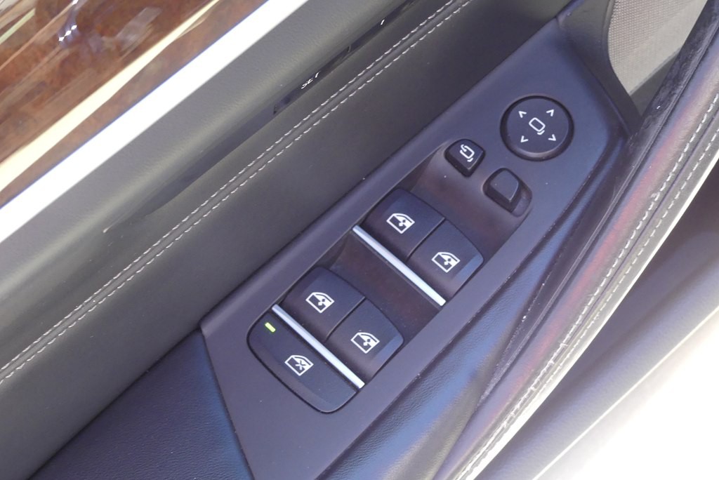 2019 BMW 5 Series Image 10