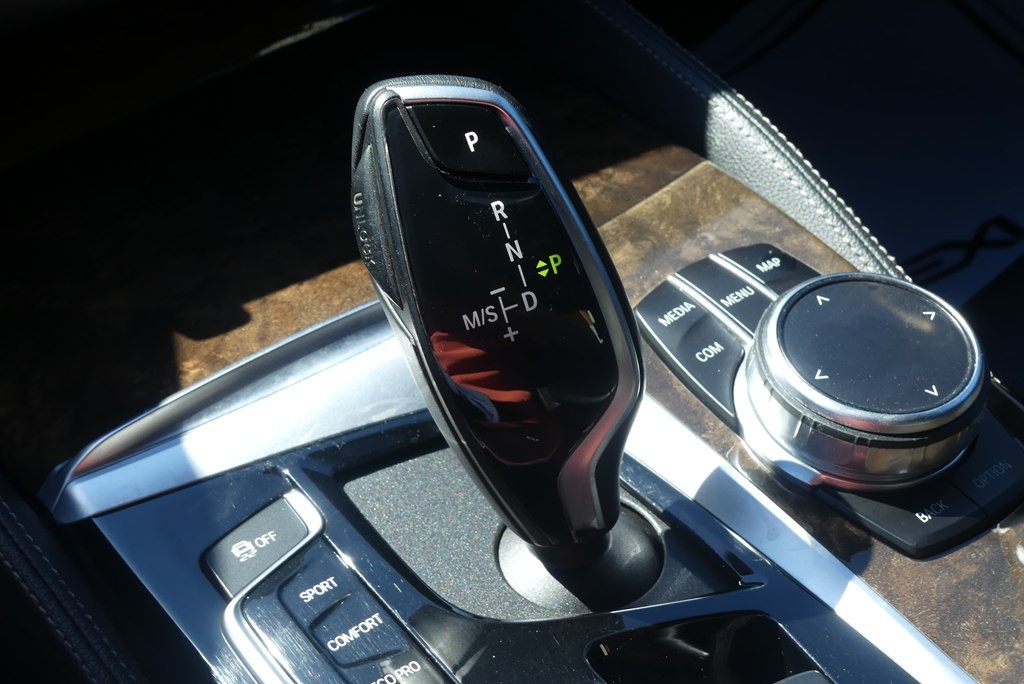 2019 BMW 5 Series Image 23