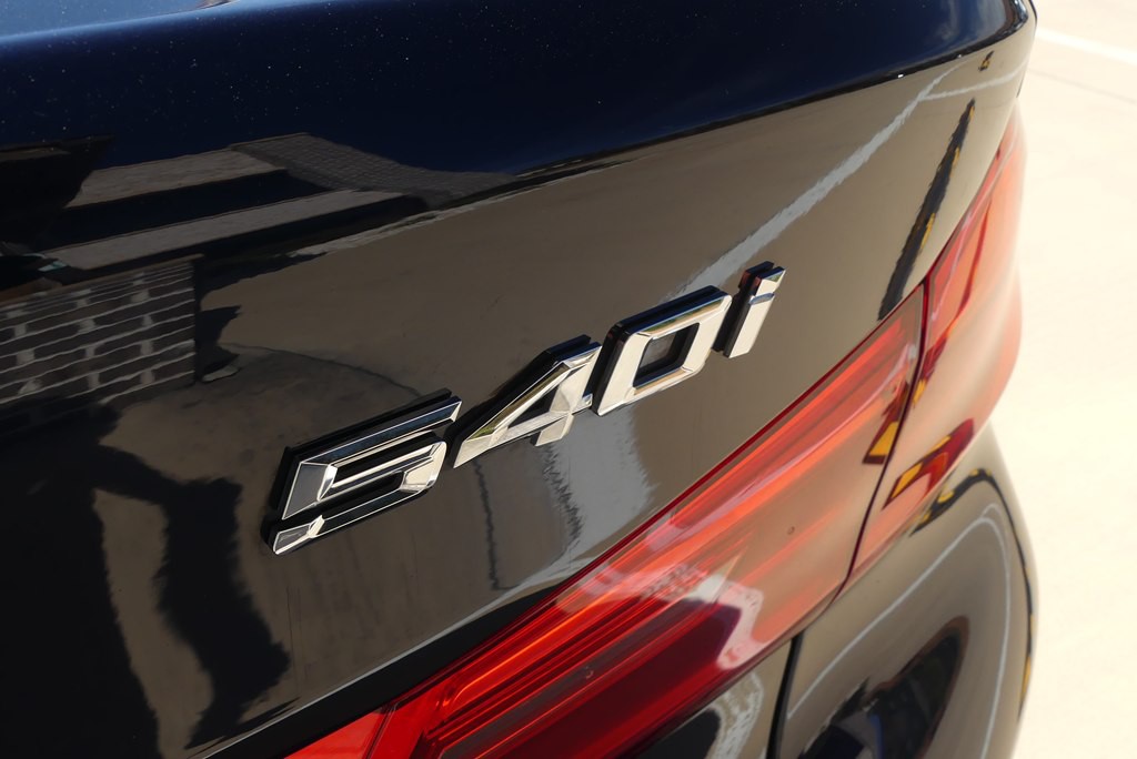 2019 BMW 5 Series Image 35