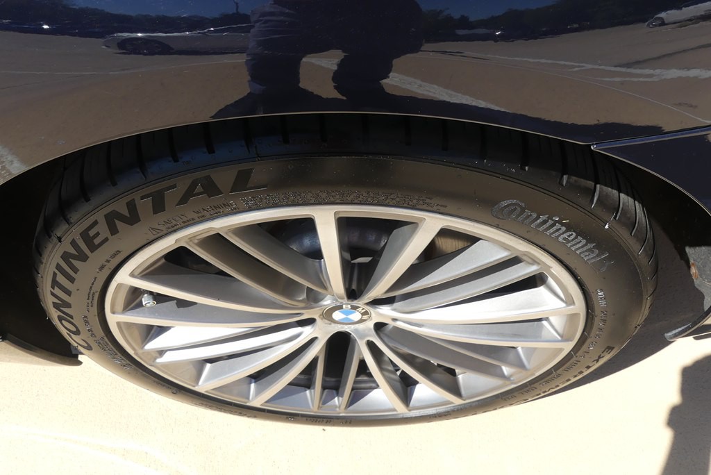 2019 BMW 5 Series Image 37