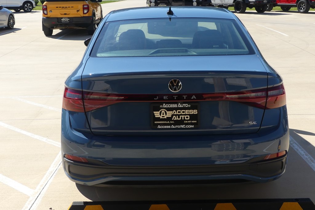 2025 Volkswagen Jetta Image 4