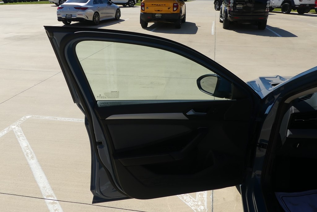 2025 Volkswagen Jetta Image 9