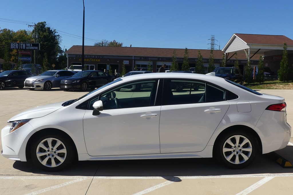 2025 Toyota Corolla Image 2