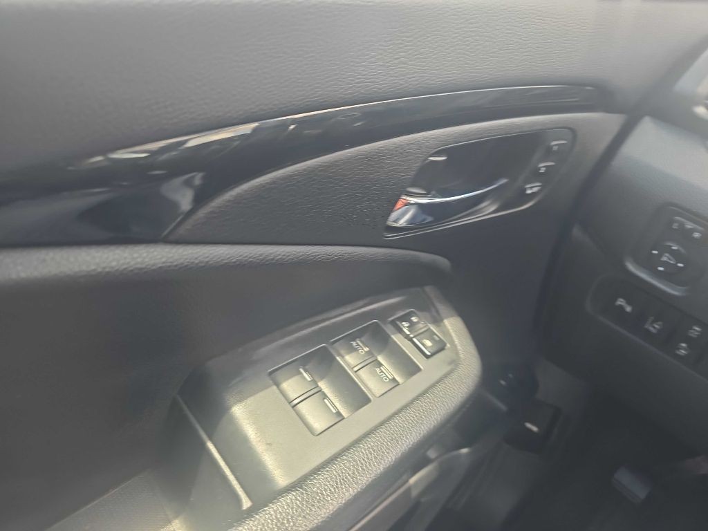 2016 Honda Pilot Image 34