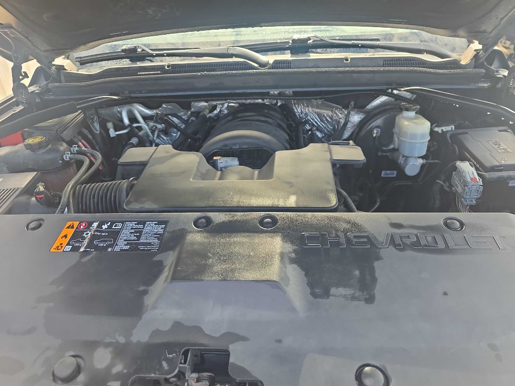 2017 Chevrolet Suburban Image 17