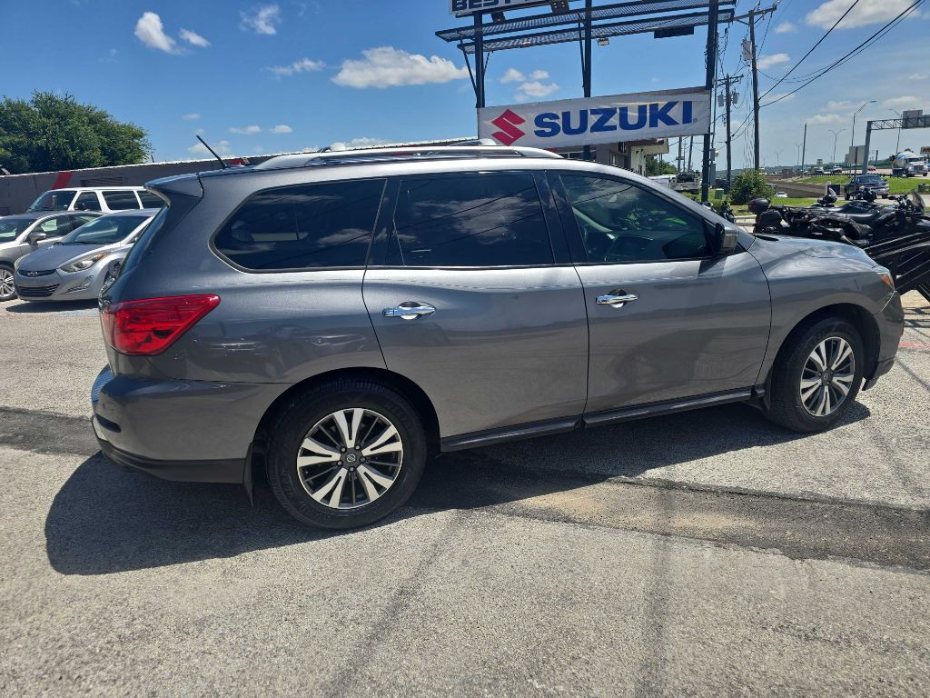 2017 Nissan Pathfinder Image 4