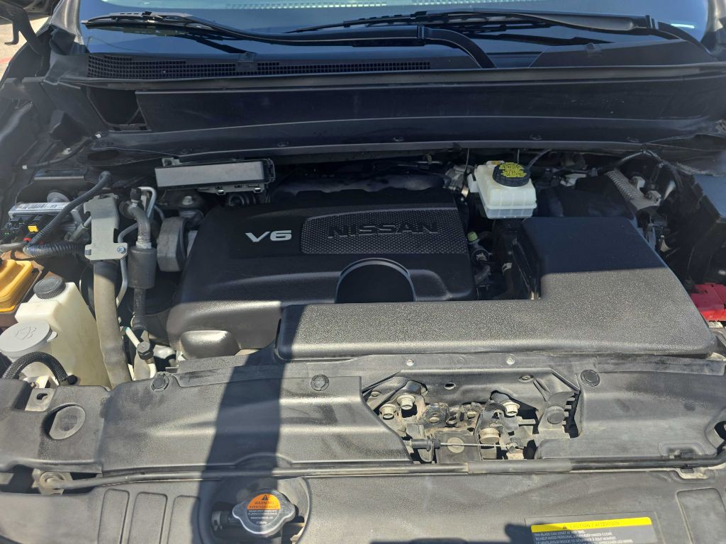 2017 Nissan Pathfinder Image 16