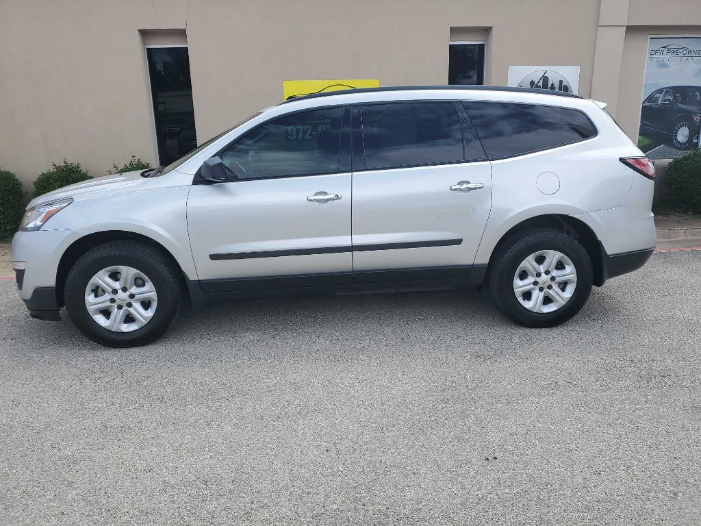 2014 Chevrolet Traverse Image 2