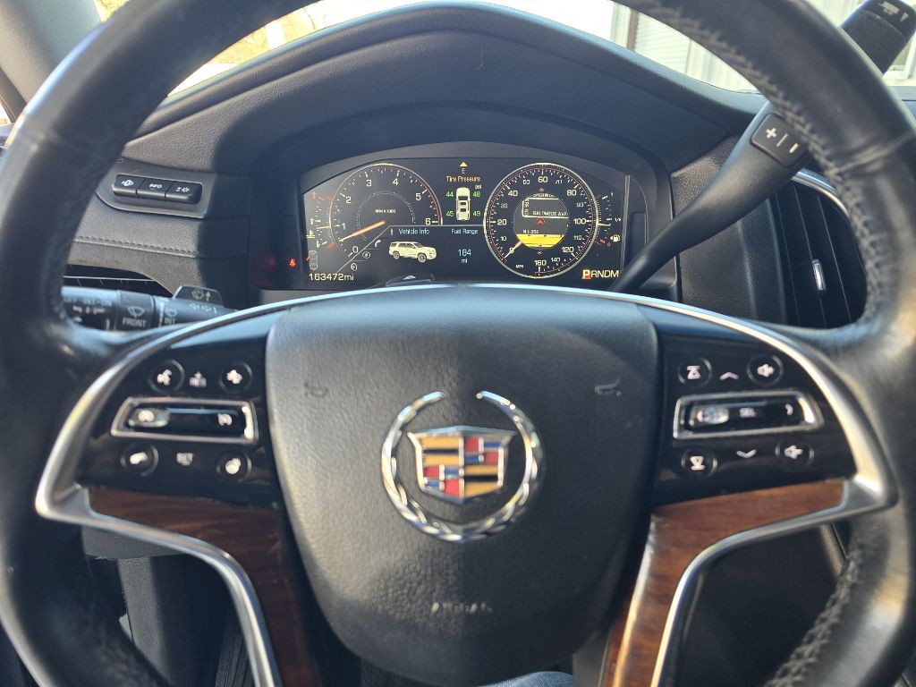 2015 Cadillac Escalade Image 16
