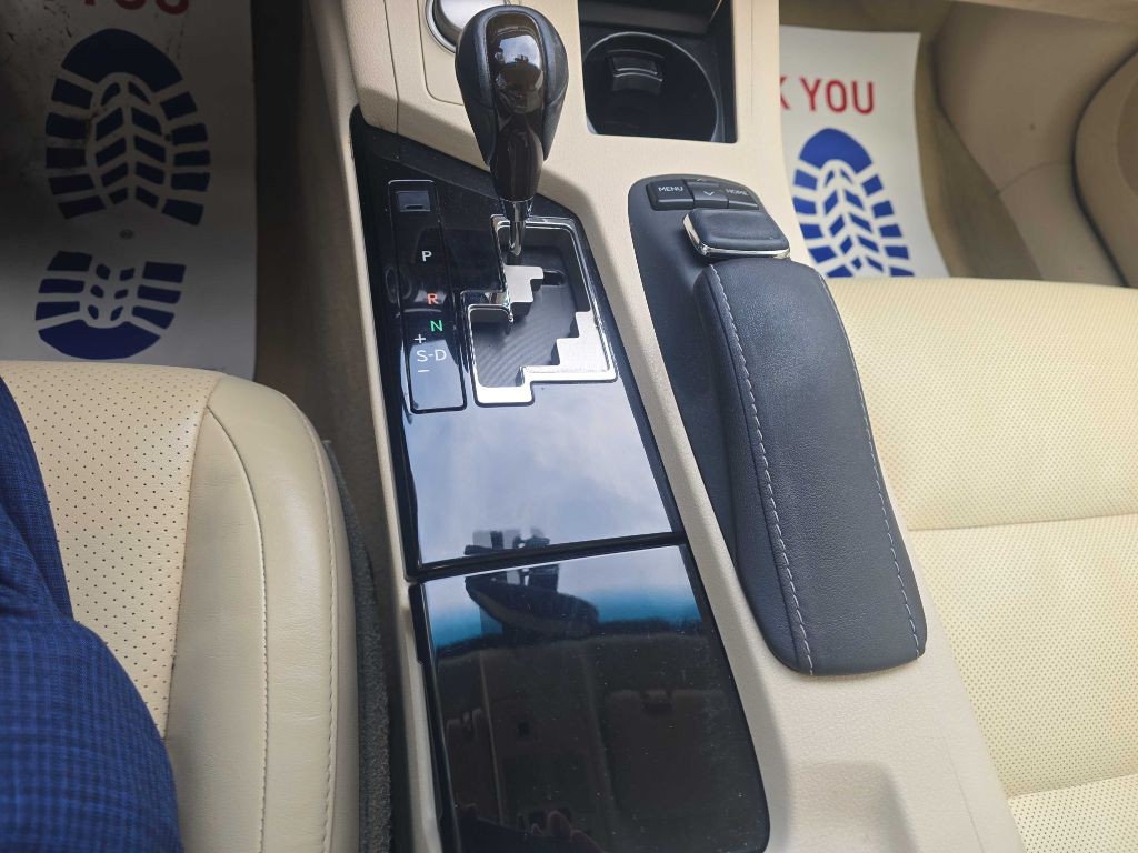 2015 Lexus ES Image 9