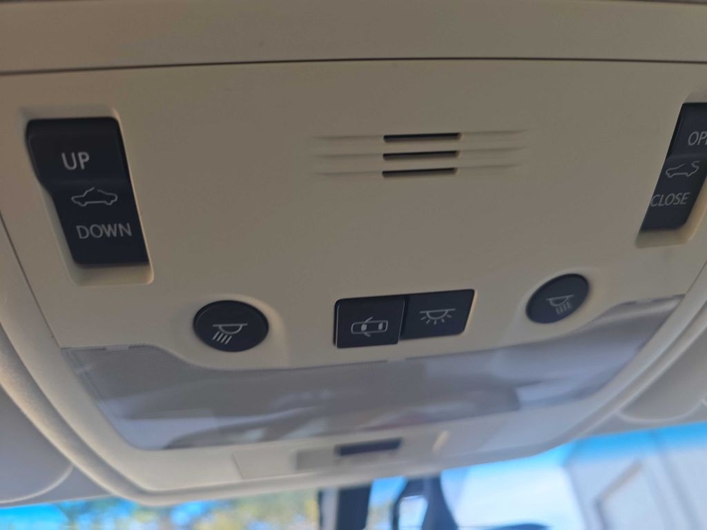 2015 Lexus ES Image 10