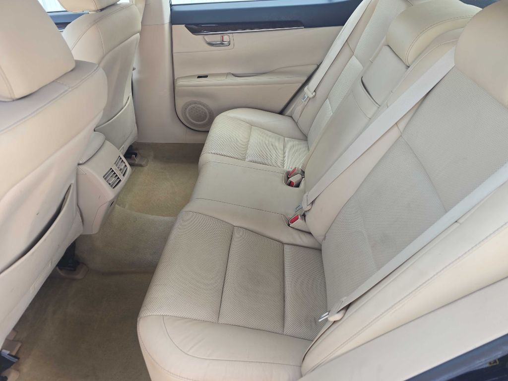 2015 Lexus ES Image 11