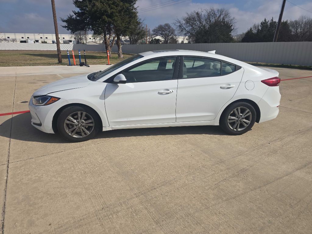 2018 Hyundai Elantra Image 3