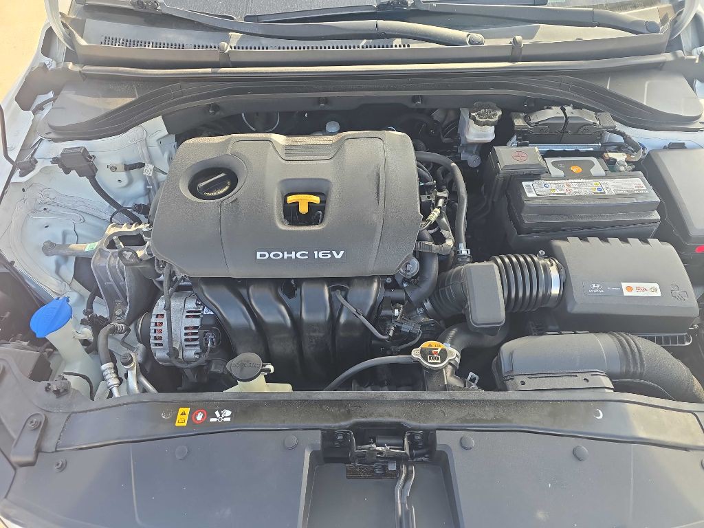 2018 Hyundai Elantra Image 13