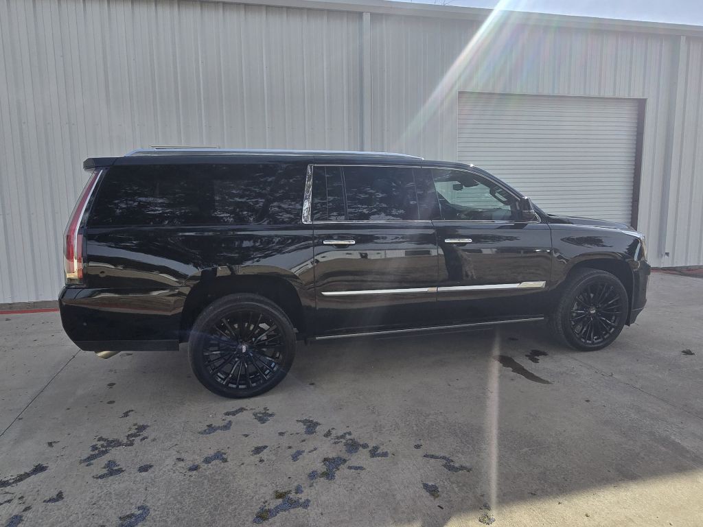 2019 Cadillac Escalade Image 4