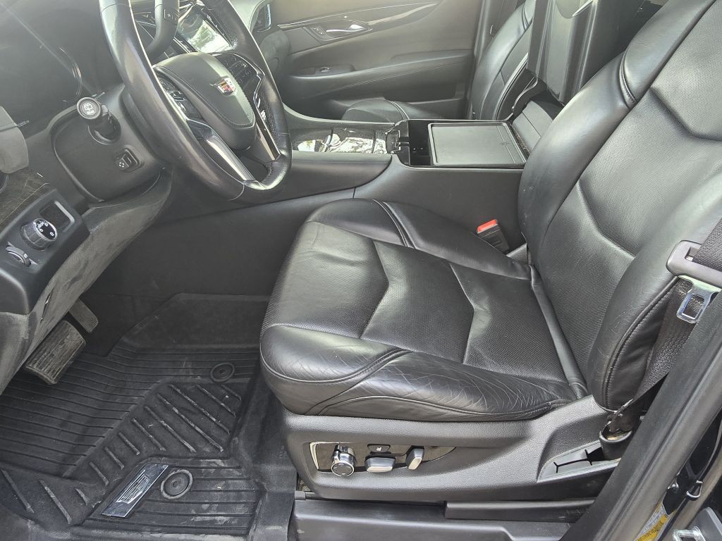 2019 Cadillac Escalade Image 5