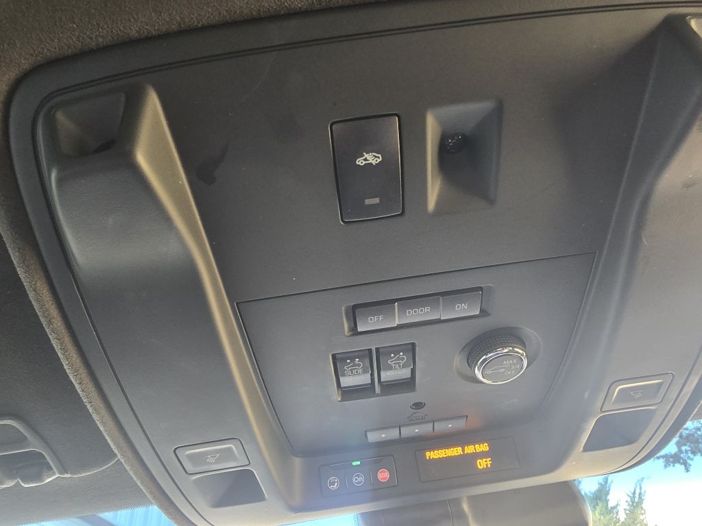 2019 Cadillac Escalade Image 9