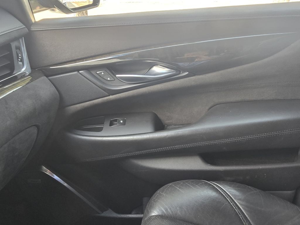 2019 Cadillac Escalade Image 10