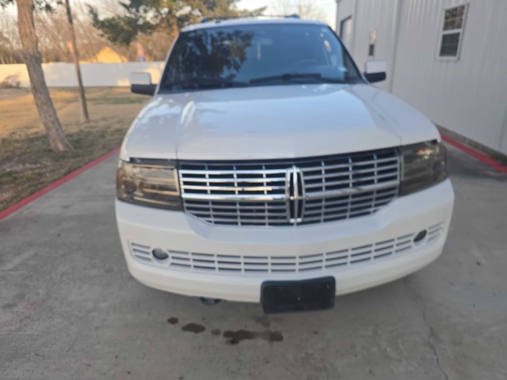 2013 Lincoln Navigator Image 3