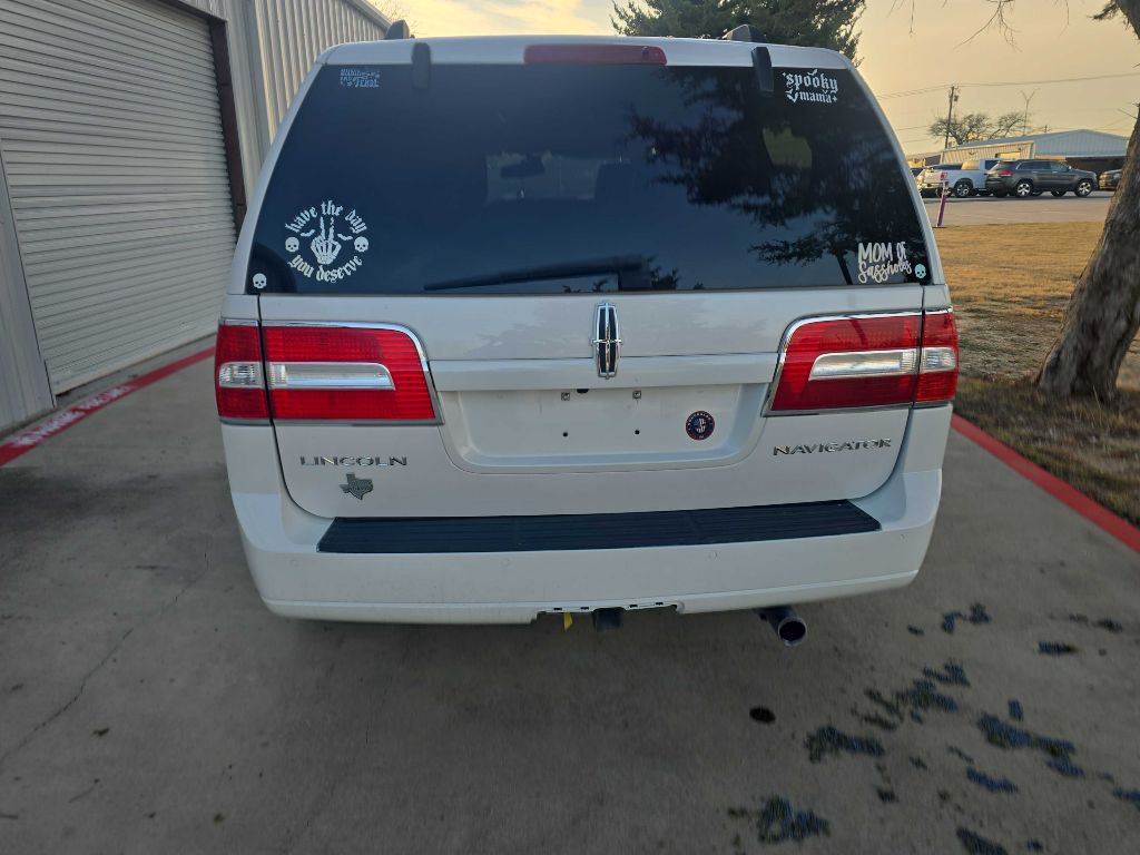 2013 Lincoln Navigator Image 4