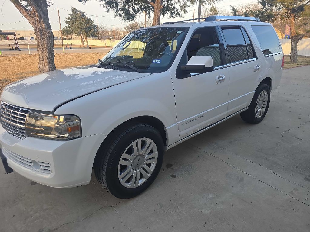 2013 Lincoln Navigator Image 5