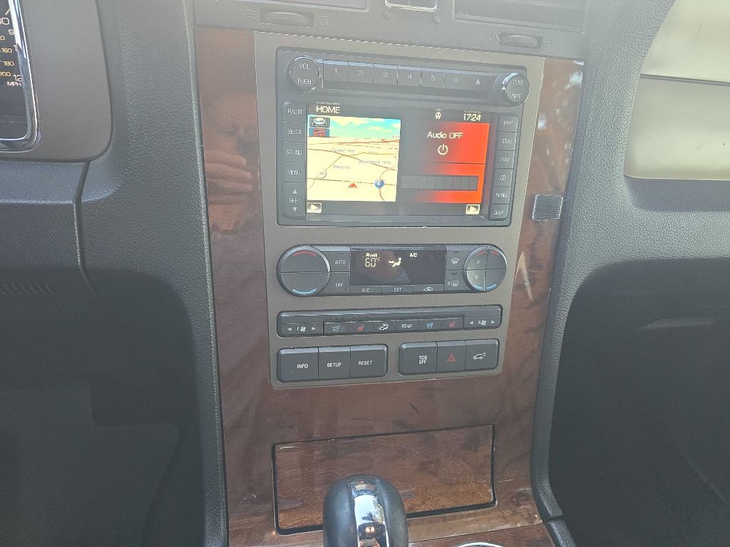 2013 Lincoln Navigator Image 8