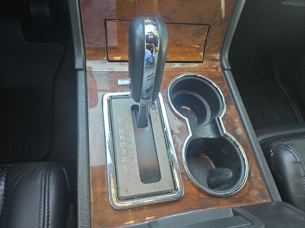 2013 Lincoln Navigator Image 10