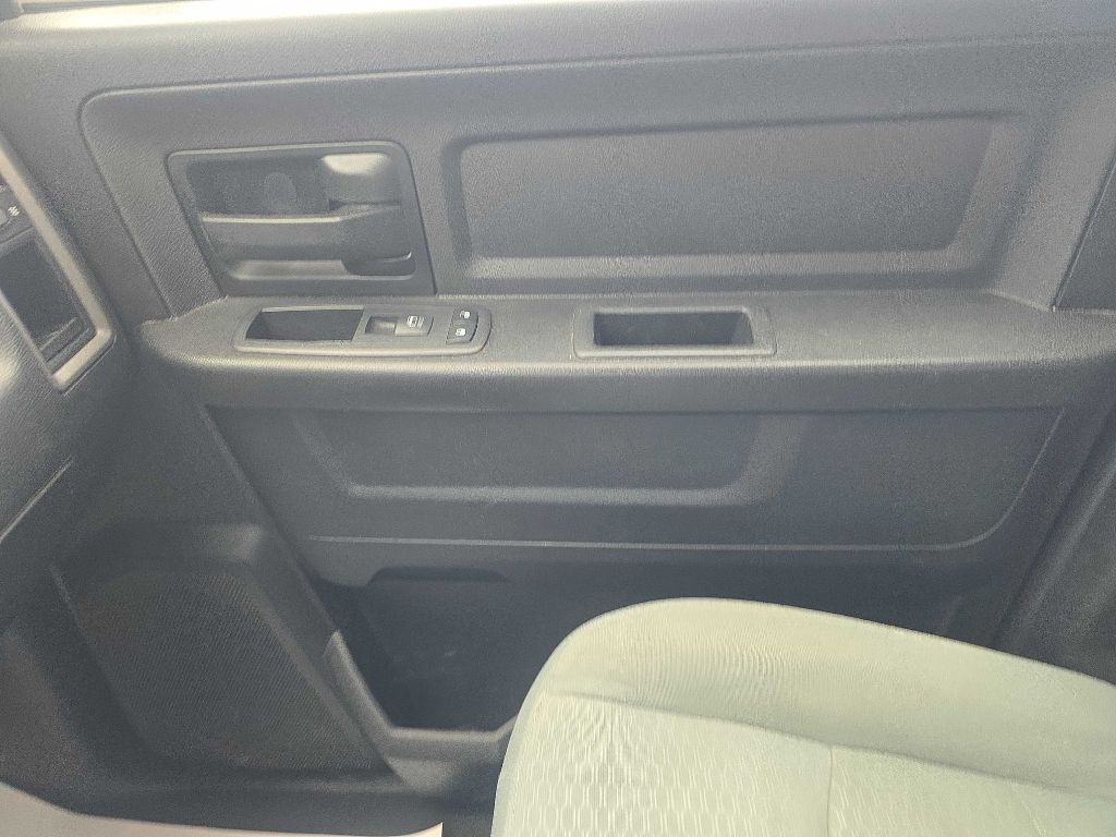 2019 RAM 1500 Image 9