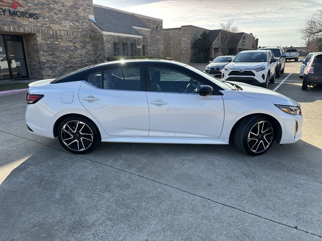 2025 Nissan Sentra Image 2