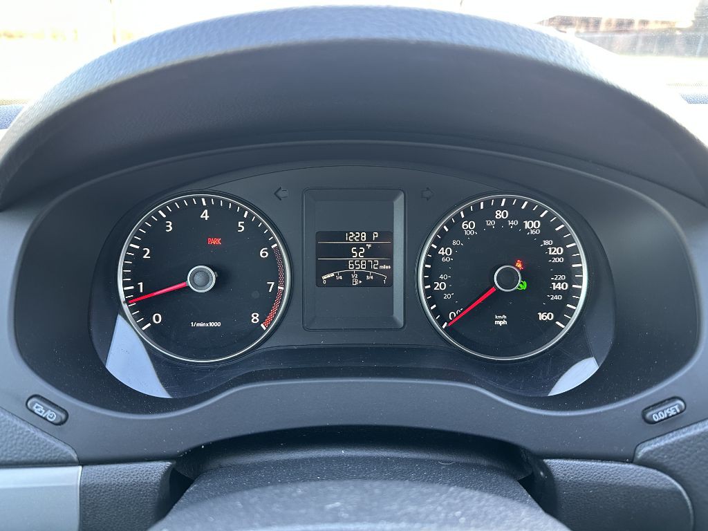 2013 Volkswagen Jetta Image 10