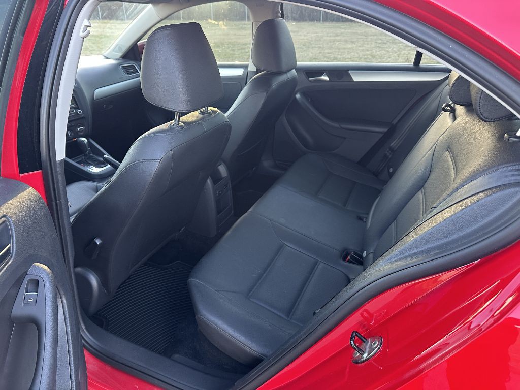2013 Volkswagen Jetta Image 11